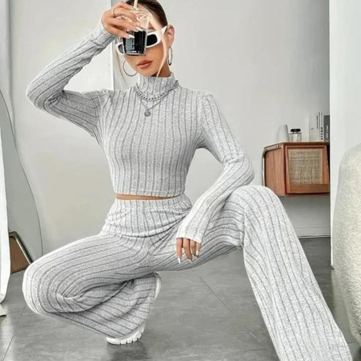 Conjunto Mujer de Punto Acanalado y Pantalón Ajustado