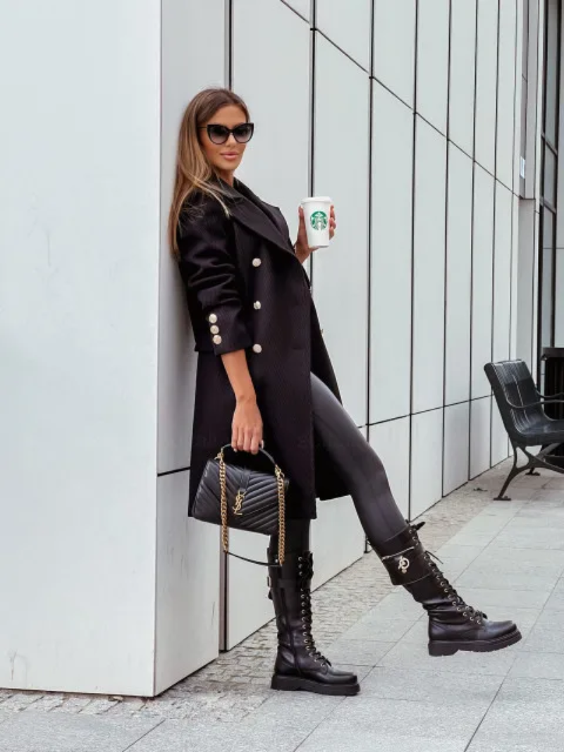 Abrigo Mujer Slim Fit Doble Botonadura Detalles Elegantes
