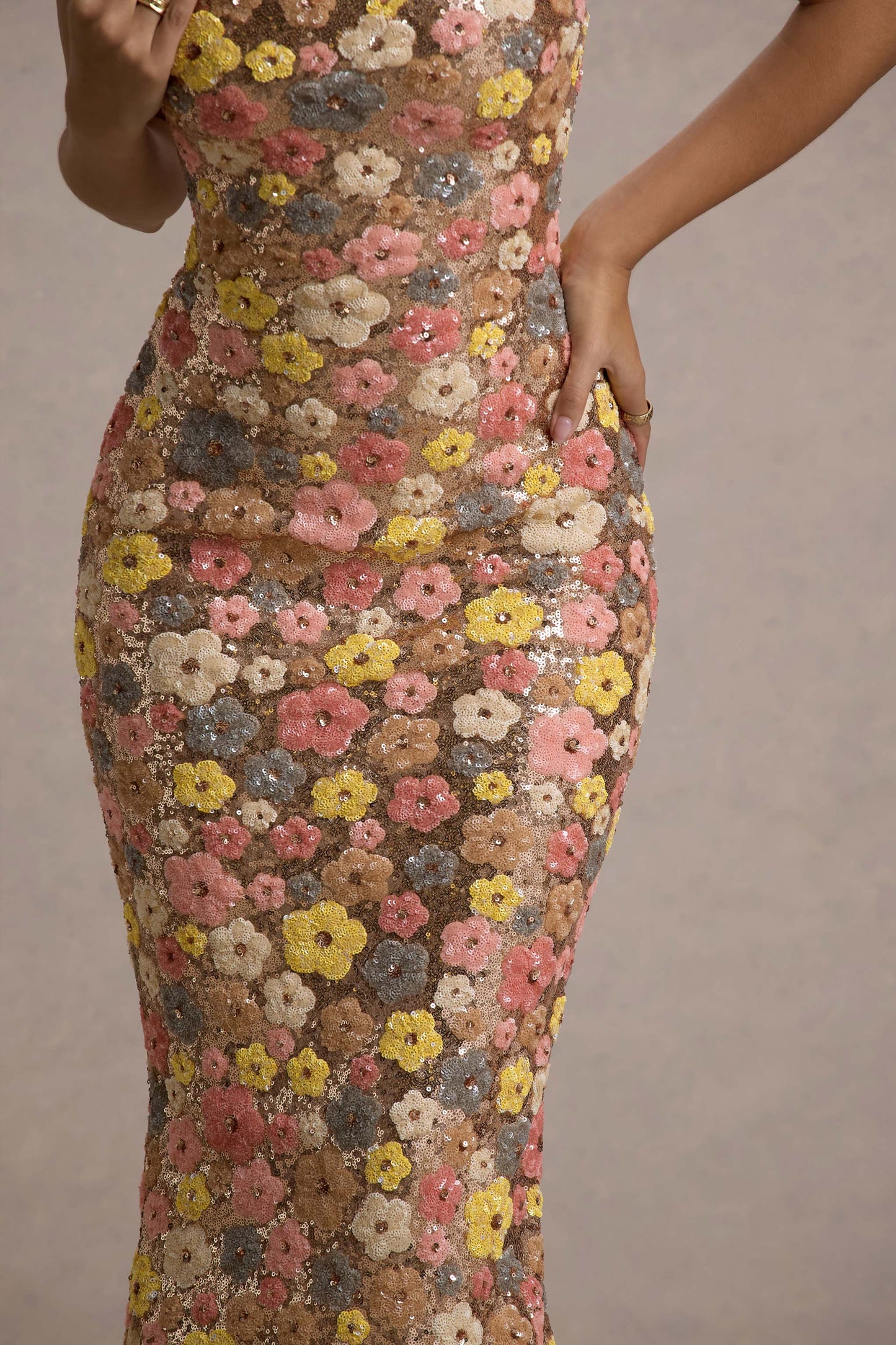 Vestido maxi mujer con detalles brillantes corte ajustado noche