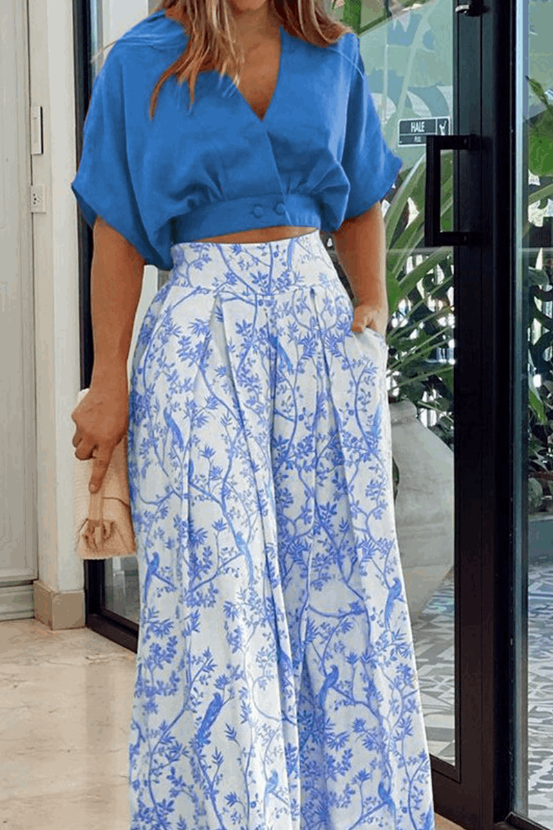 Conjunto Mujer y Pantalón Corto Estampado Tropical