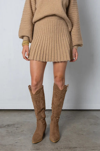 Conjunto Mujer Suéter Plisado y Falda Elegante