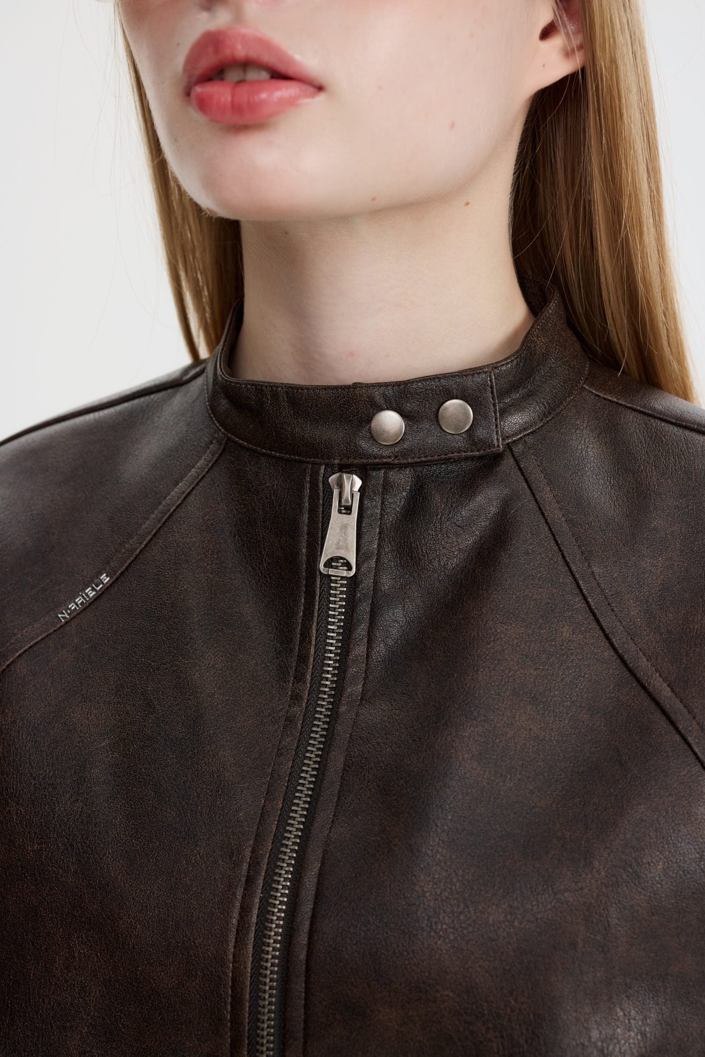 Chaqueta Mujer de Cuero Ajuste Clásico