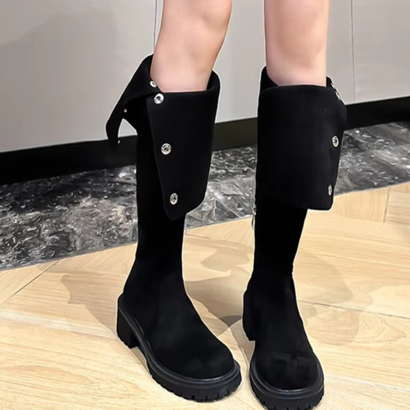 Botas Altas Mujer de Terciopelo con Botones Decorativos