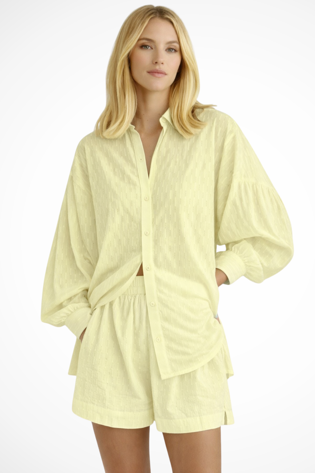 Conjunto Mujer Camisa Broderie y Pantalones Cortos