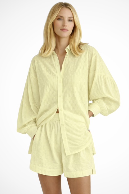 Conjunto Mujer Camisa Broderie y Pantalones Cortos