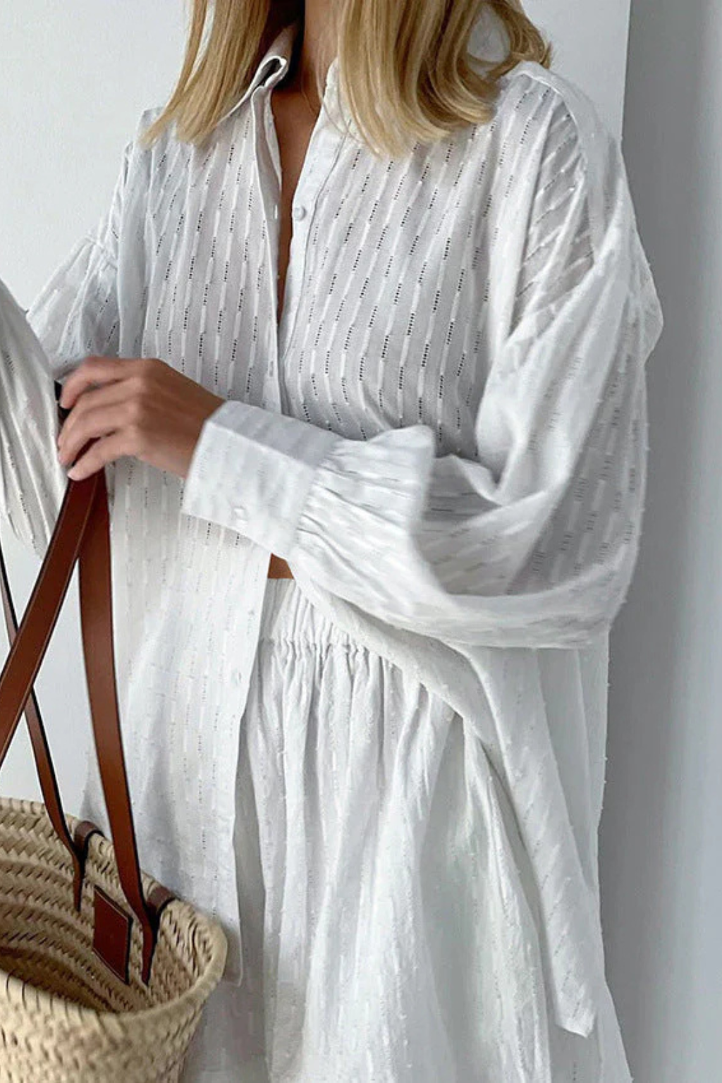 Conjunto Mujer Camisa Broderie y Pantalones Cortos