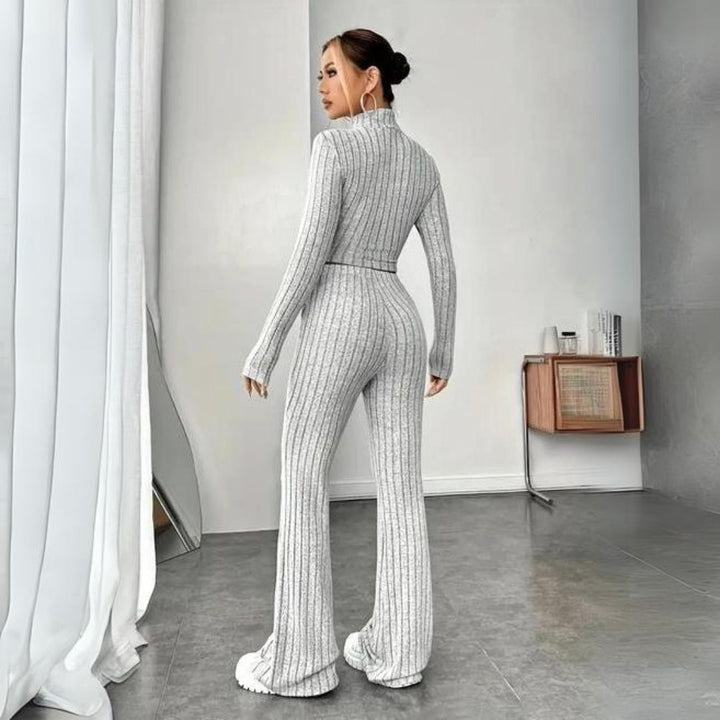 Conjunto Mujer de Punto Acanalado y Pantalón Ajustado