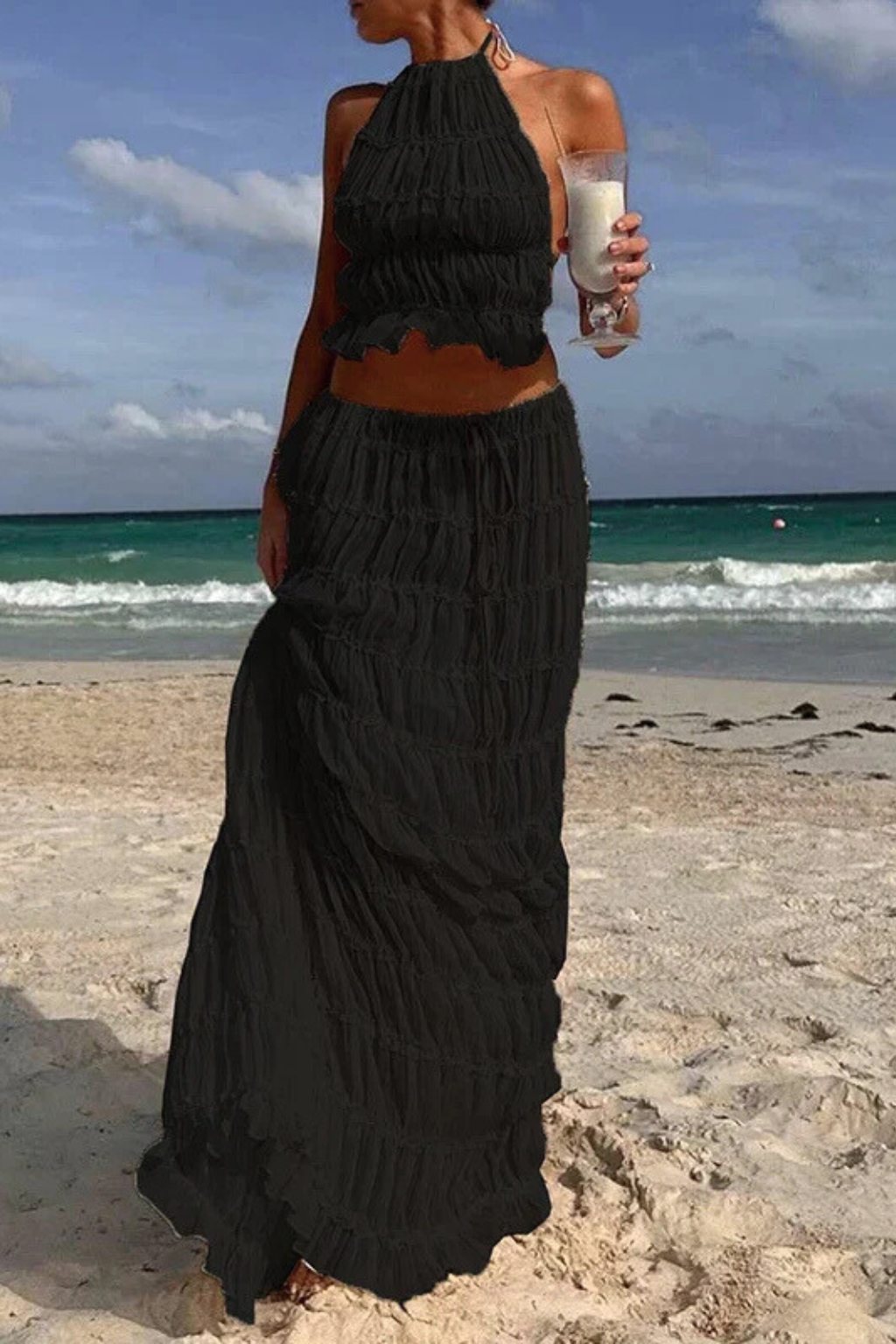 Conjunto Mujer Halter Fruncido y Falda Larga Fluida