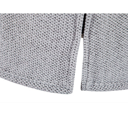 Chaqueta hombre con forro polar y capucha ajustada
