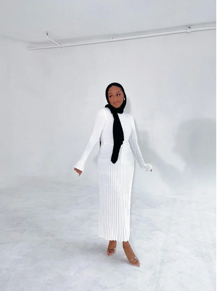 Vestido largo mujer de plumeti tejido elástico ajustado plisado