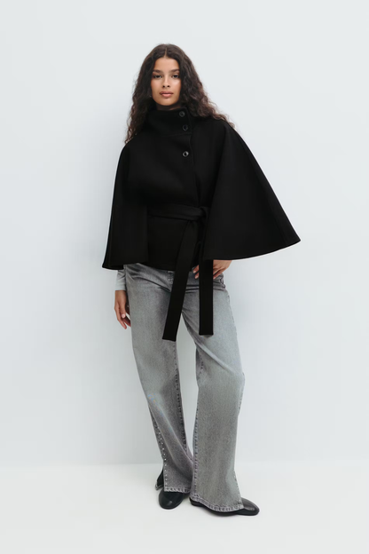 Chaqueta capa mujer con cuello alto y cinturón ajustable