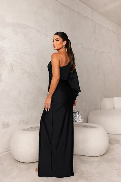 Vestido Mujer Satinado Manga Asimétrica