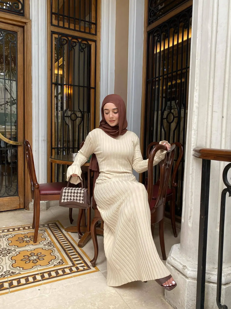 Vestido largo mujer de plumeti tejido elástico ajustado plisado