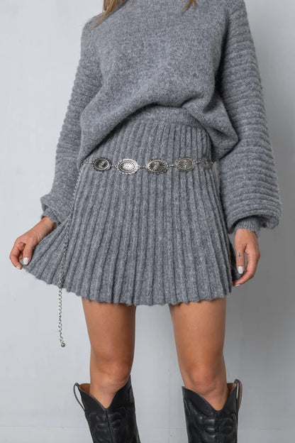 Conjunto Mujer Suéter Plisado y Falda Elegante