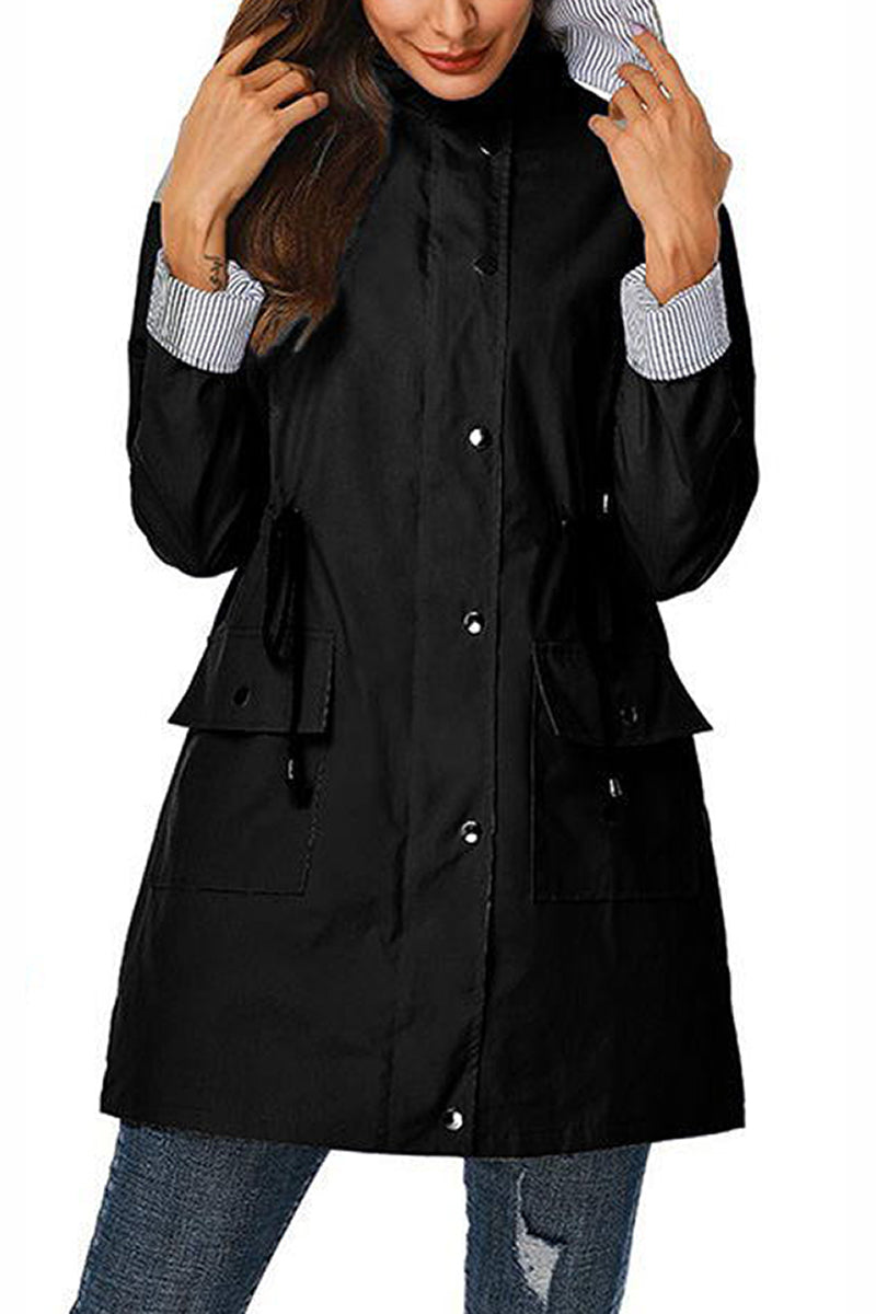Chaqueta ligera mujer con capucha y cordón ajustable