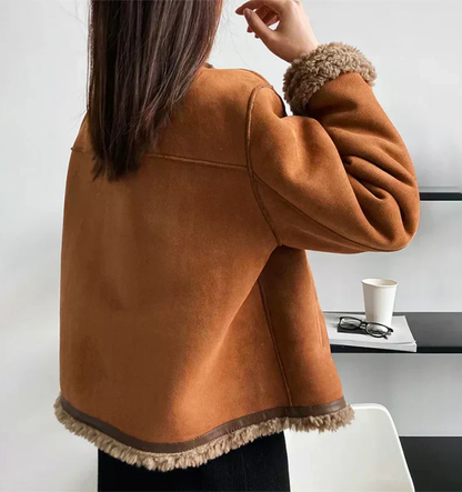 Chaqueta mujer con forro de borrego estilo invierno
