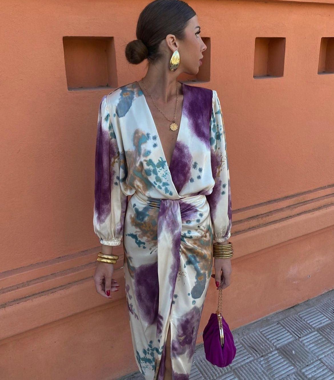 Vestido midi mujer fluido con cinturón escote en V