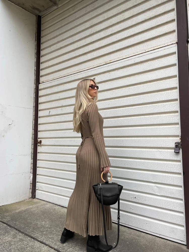 Vestido largo mujer de plumeti tejido elástico ajustado plisado