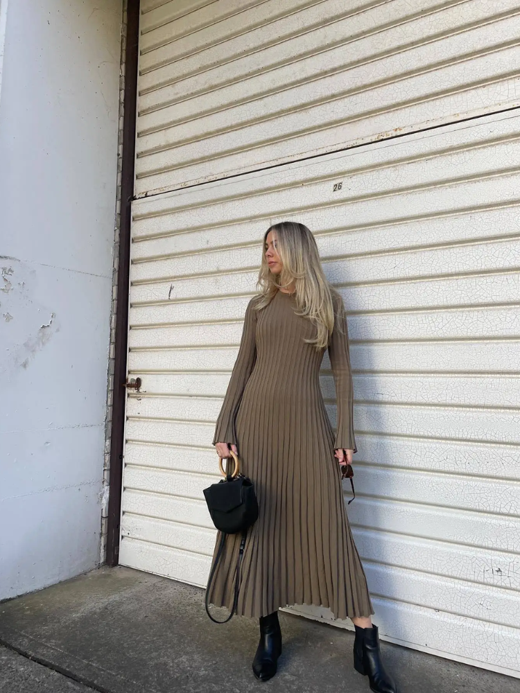 Vestido largo mujer de plumeti tejido elástico ajustado plisado