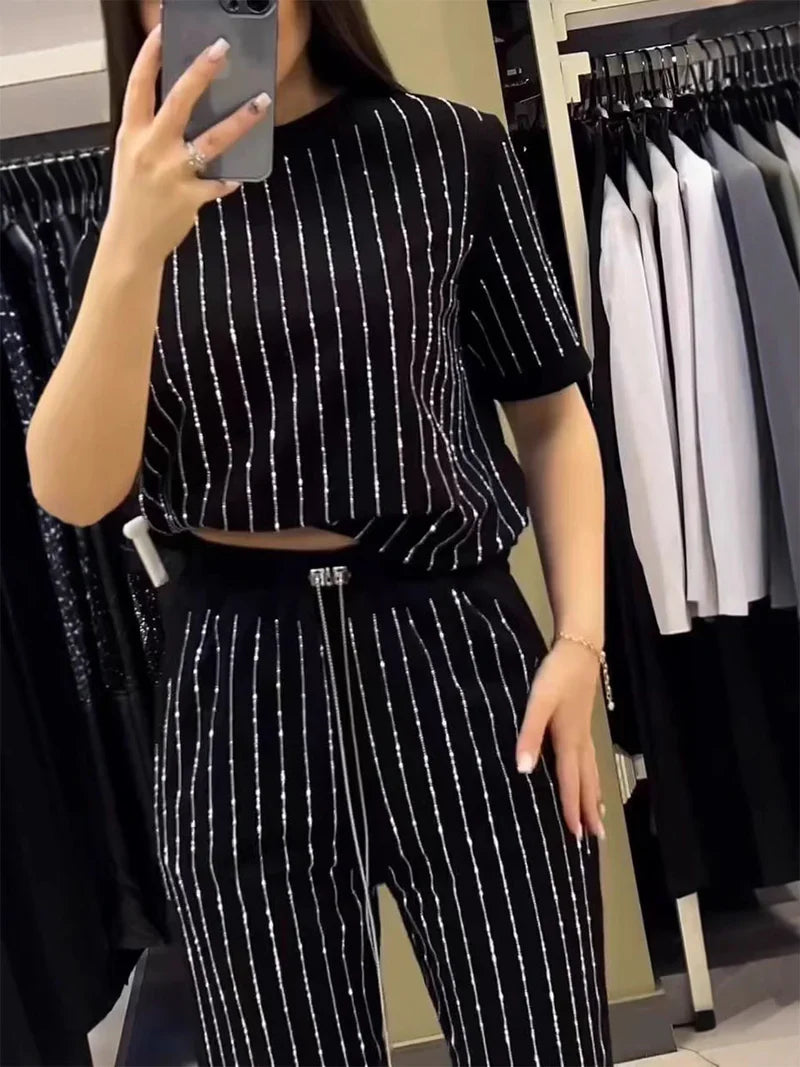 Conjunto Mujer Comodo con Detalles Brillantes