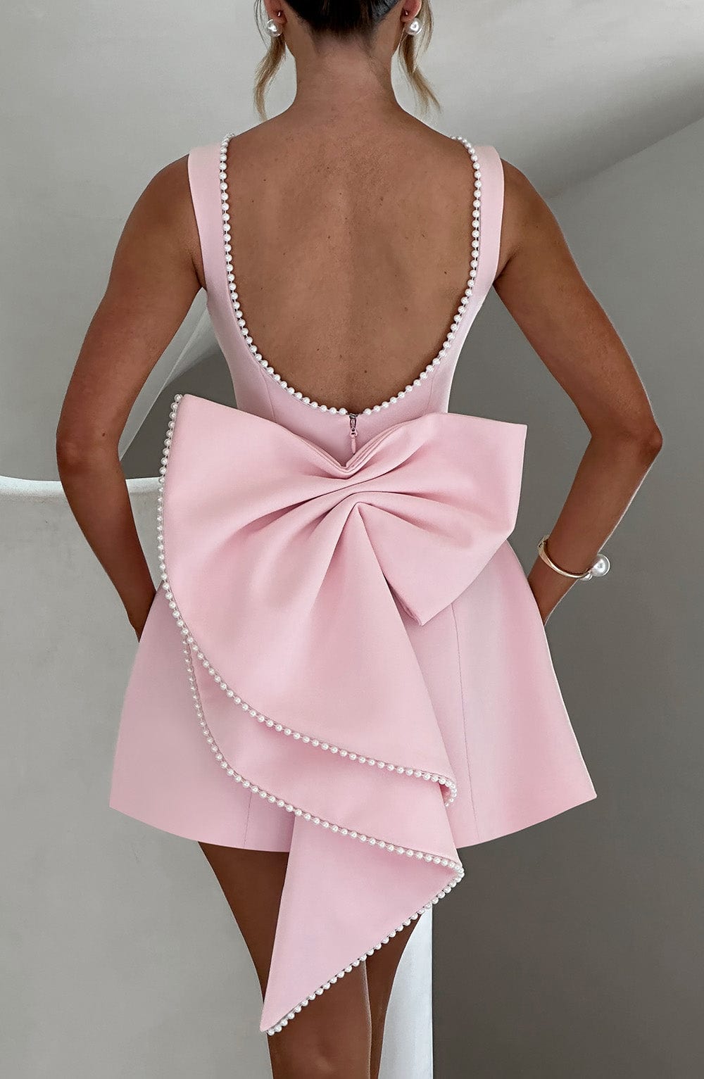Vestido mini mujer estructurado para invitada de boda