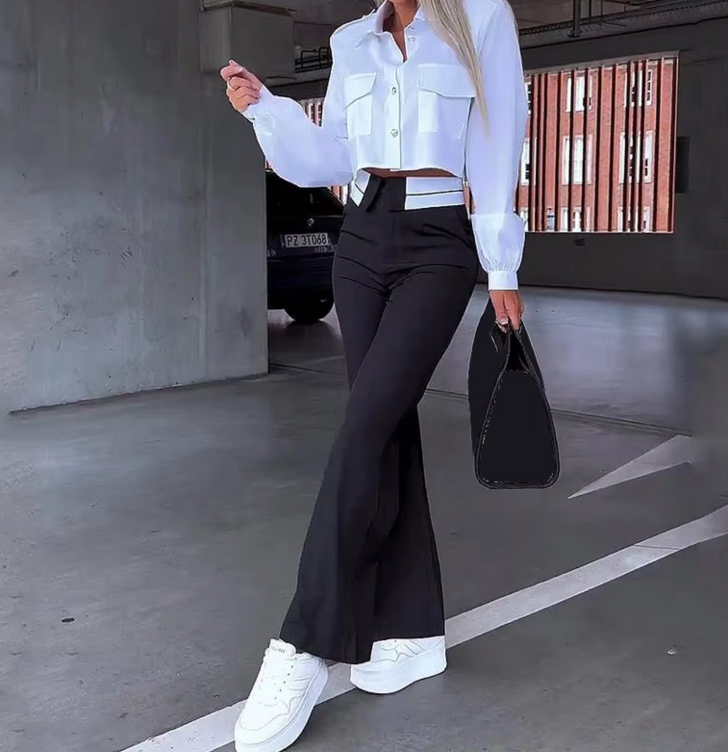 Conjunto Mujer Blazer Corto y Pantalón Formal