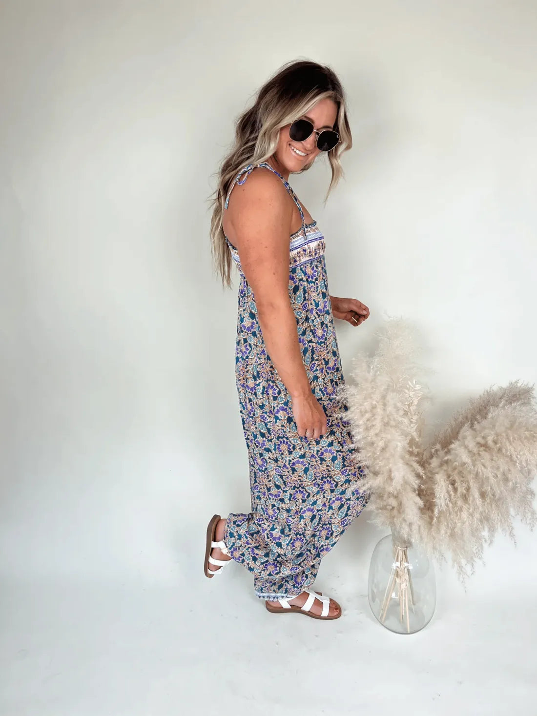 Mono mujer de tela ligera corte fluido estilo boho veraniego
