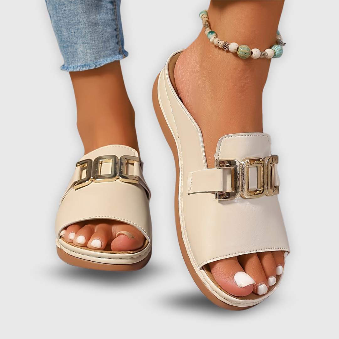 Sandalias Mujer sin Cordones con Detalle de Hebilla
