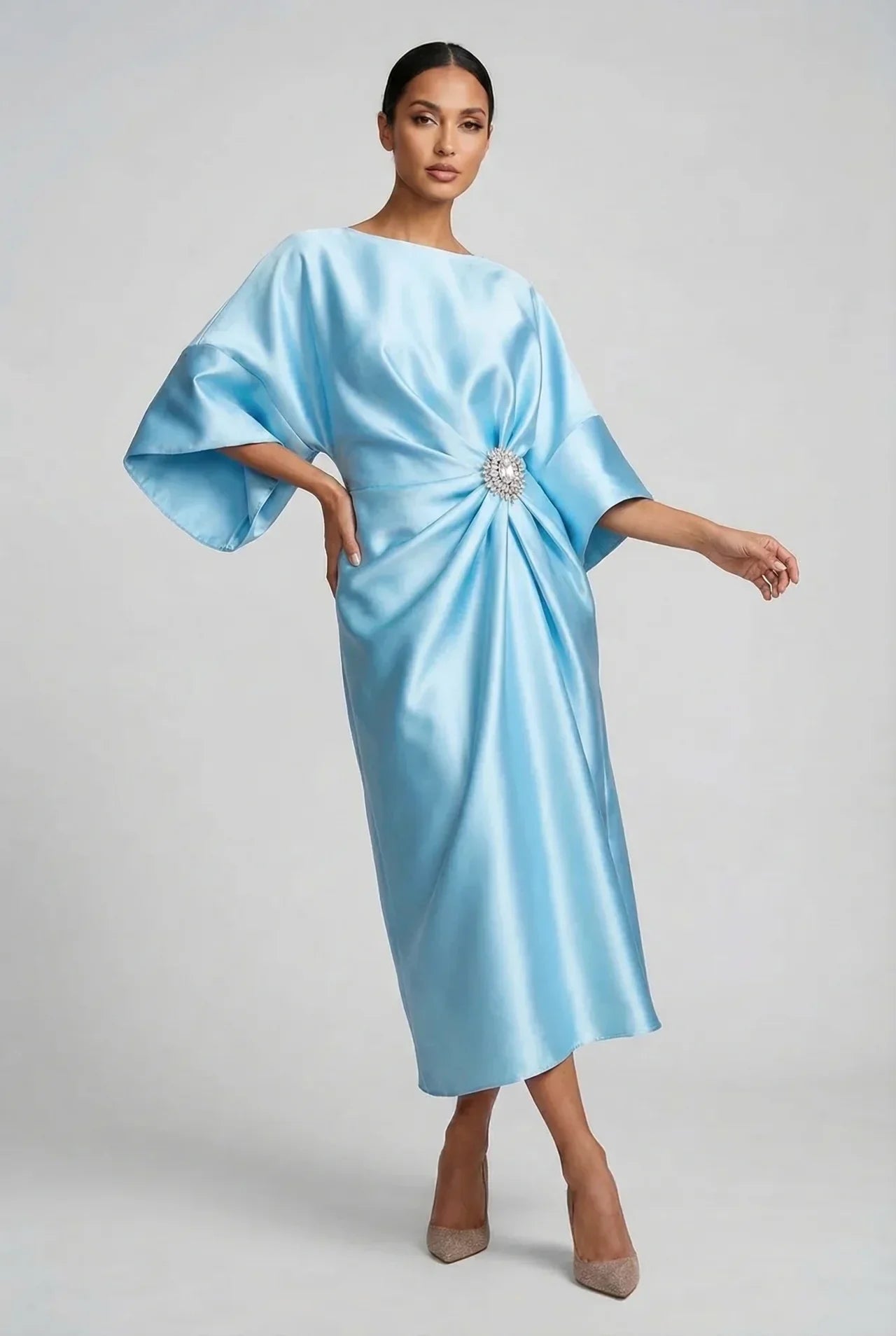 Vestido Midi Mujer de Satén Manga Murciélago Broche Joya