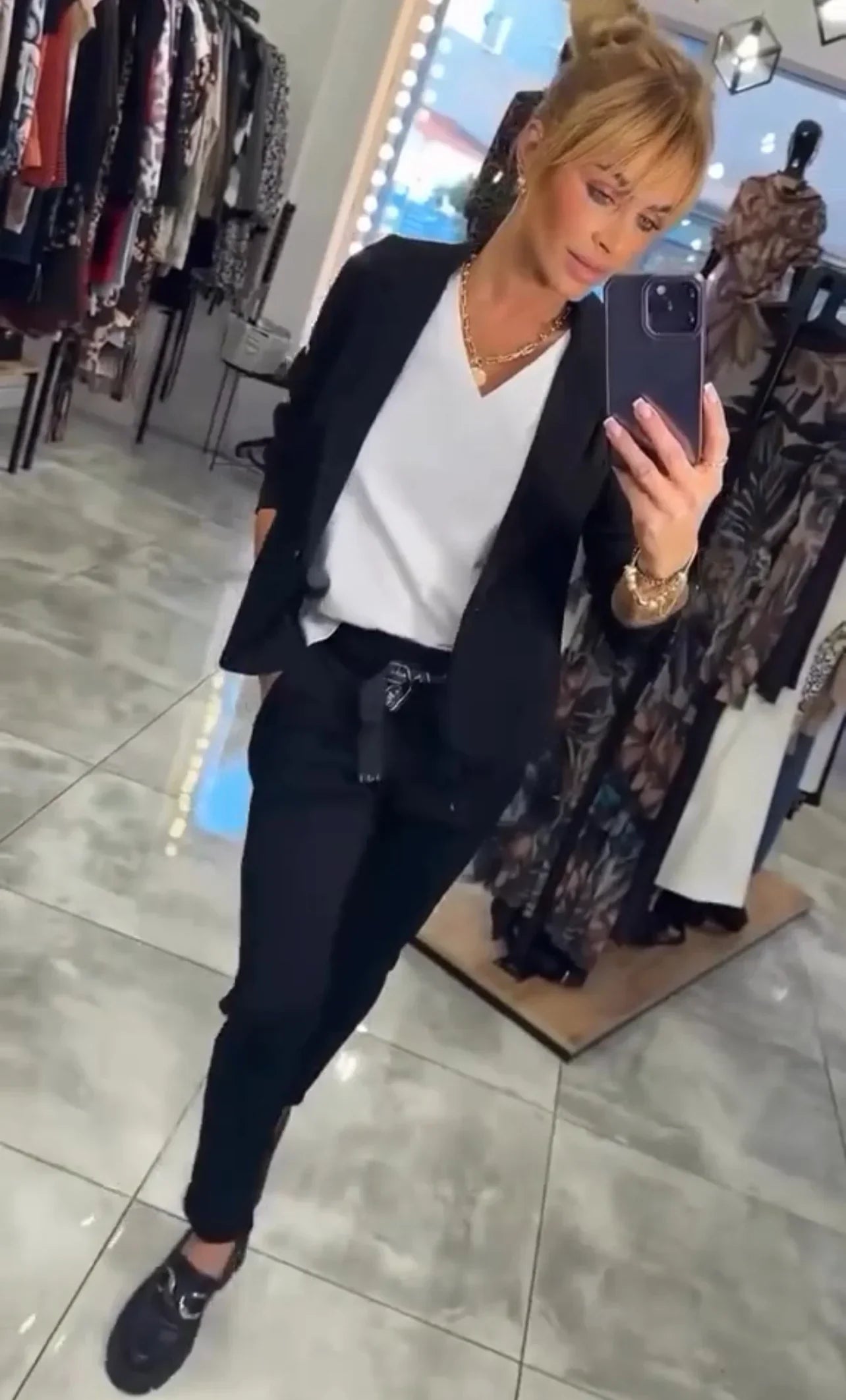 Traje Mujer Chaqueta y Pantalón Corte Clásico