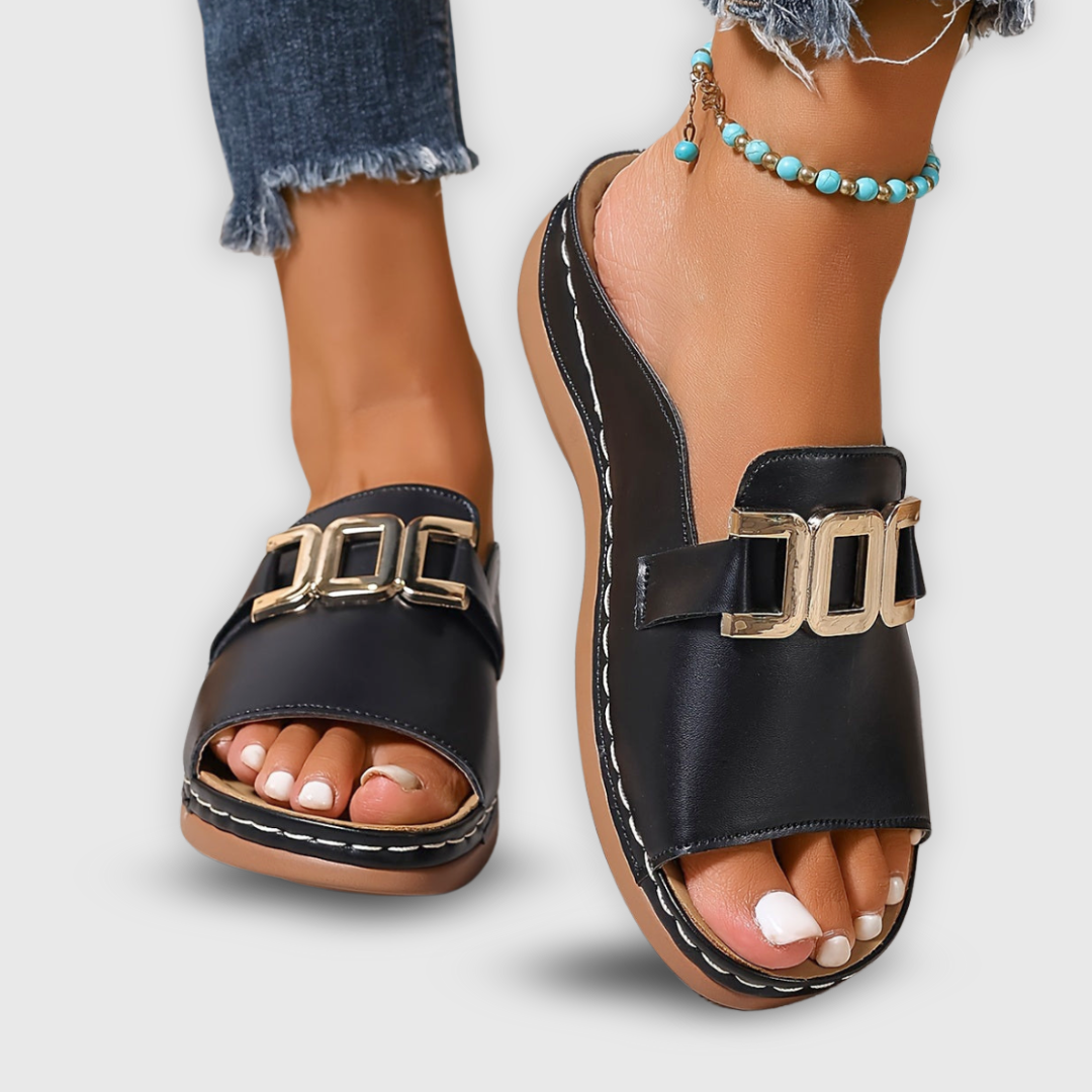 Sandalias Mujer sin Cordones con Detalle de Hebilla