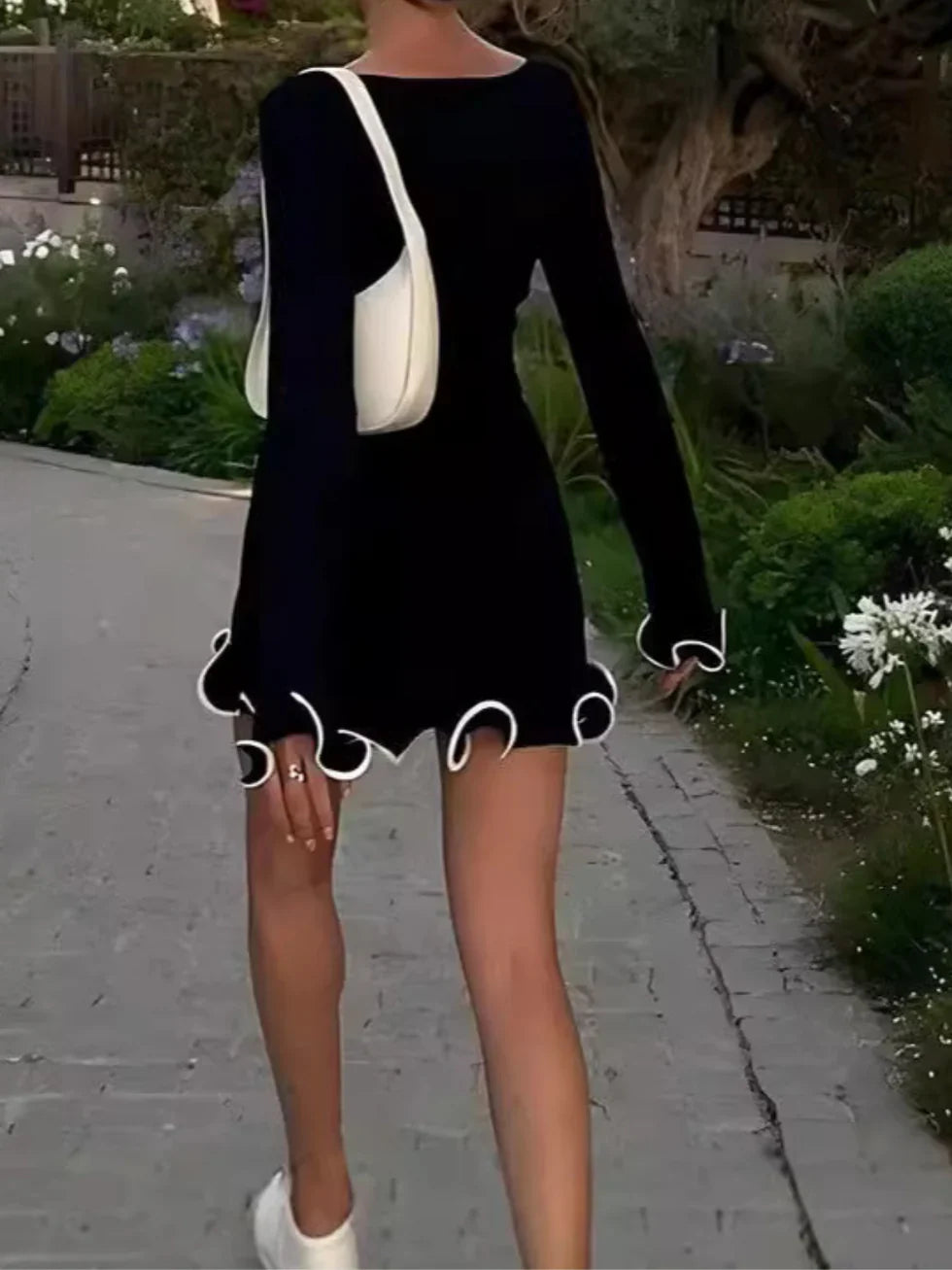 Vestido mini mujer tejido con volante ajustado