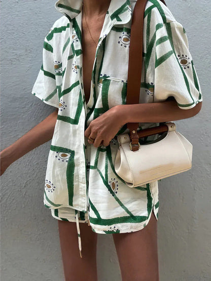 Conjunto Mujer Camisa Estampada y Shorts