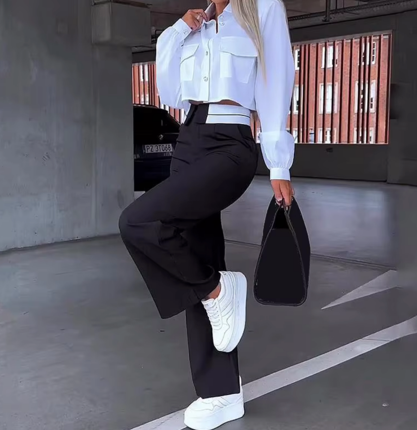 Conjunto Mujer Blazer Corto y Pantalón Formal