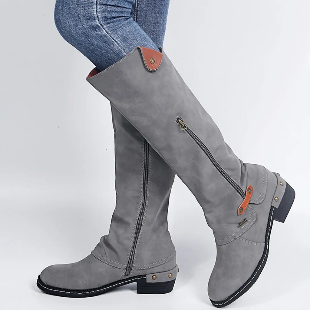 Botas altas mujer ligeras con cierre de botón metálico