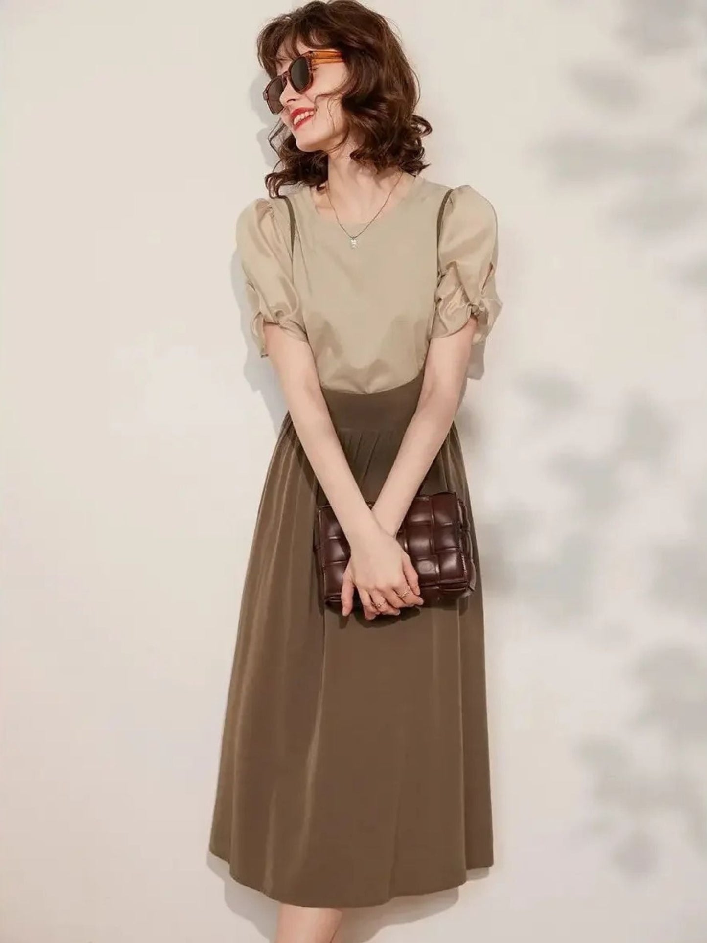 Conjunto Mujer de con Mangas Abullonadas y Falda Midi