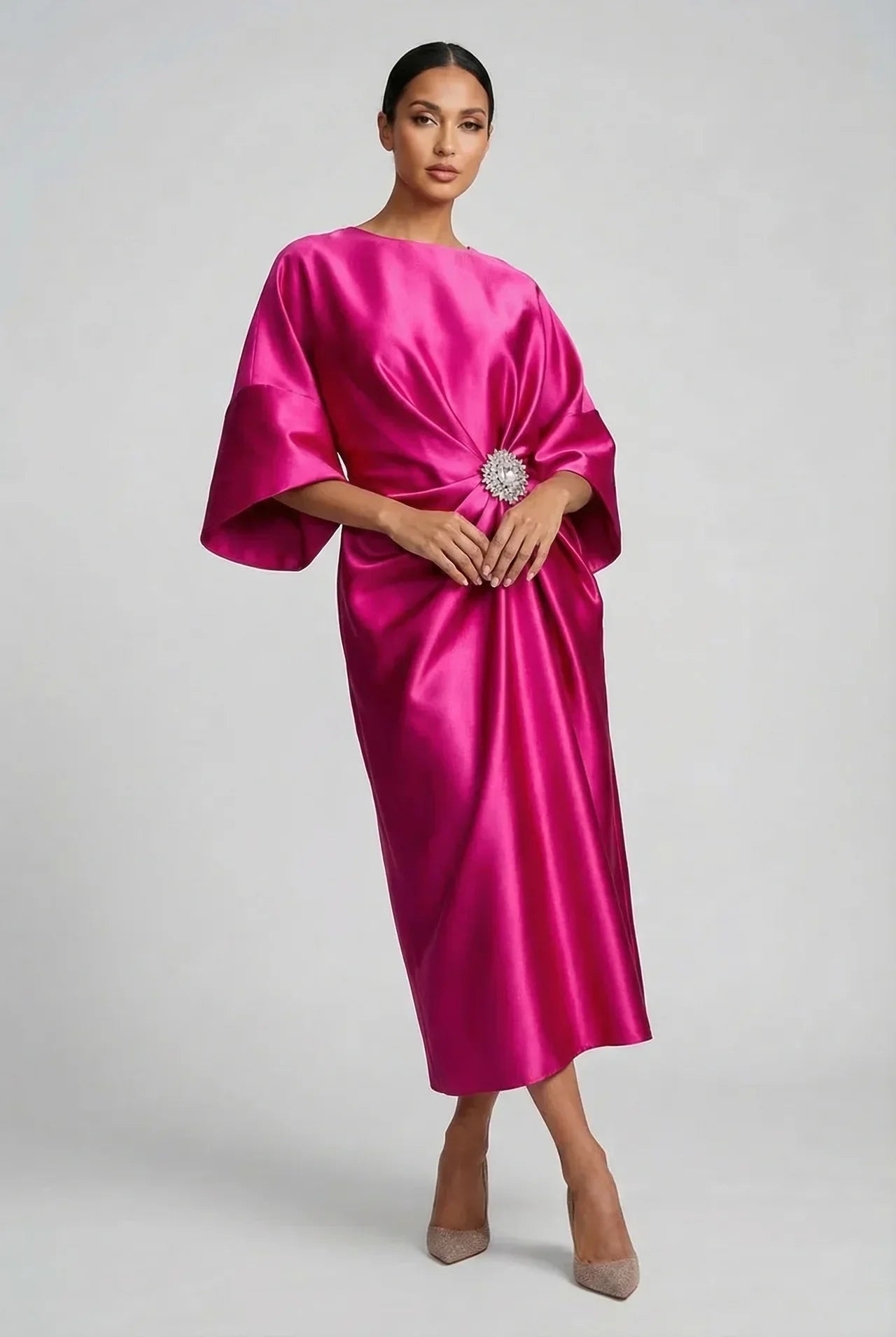 Vestido Midi Mujer de Satén Manga Murciélago Broche Joya