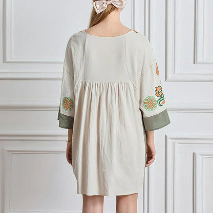 Vestido túnica mujer con bordados escote en V