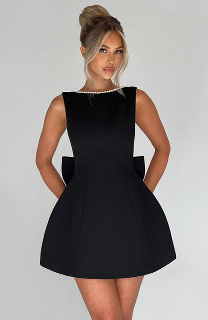 Vestido mini mujer sin mangas perlas corte en A