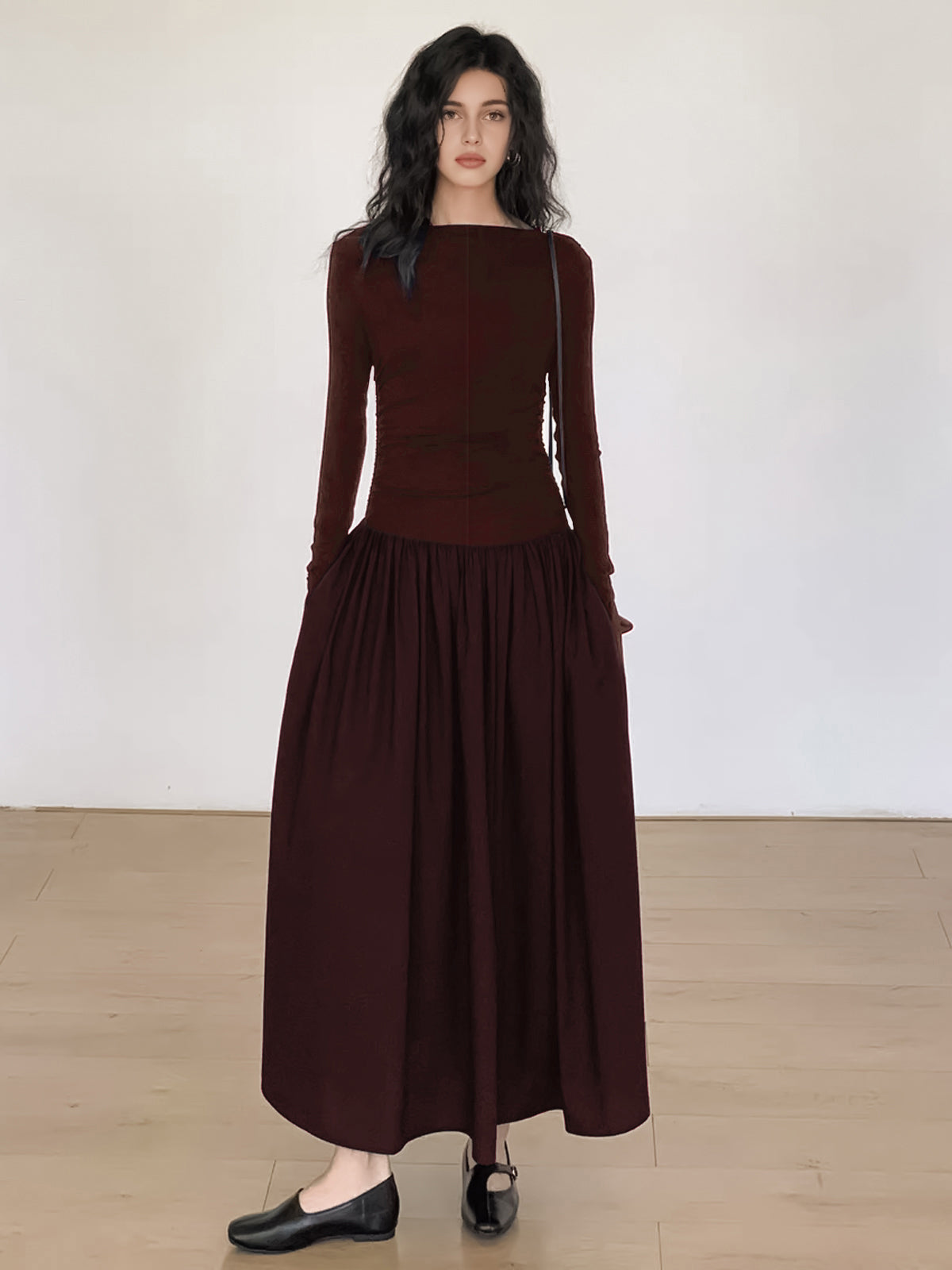 Vestido midi mujer de plumeti con paneles plisados