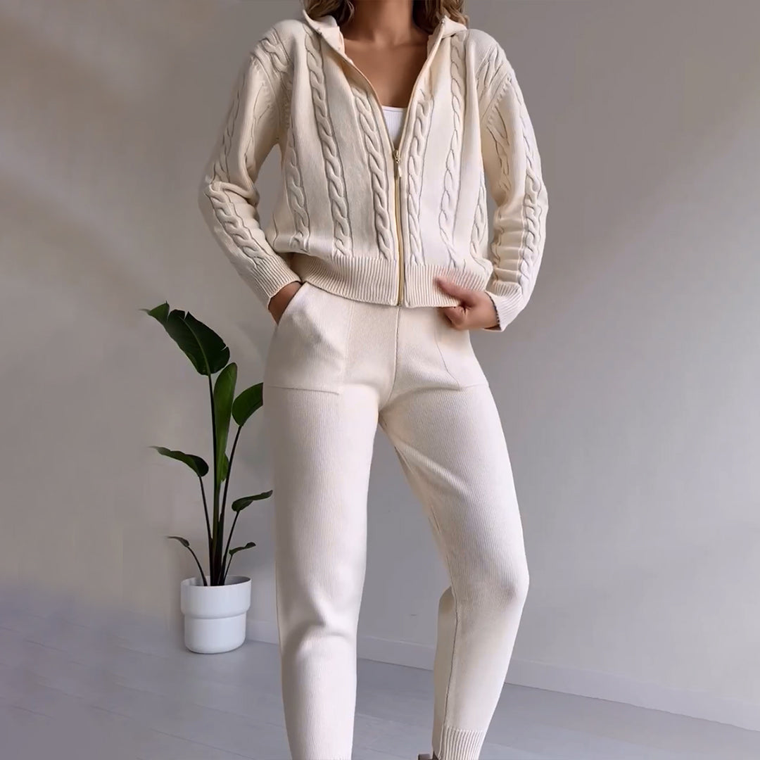 Conjunto Mujer Chaqueta y Pantalón Casual de Pana - Mavetta