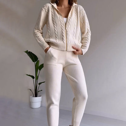 Conjunto Mujer Chaqueta y Pantalón Casual de Pana - Mavetta