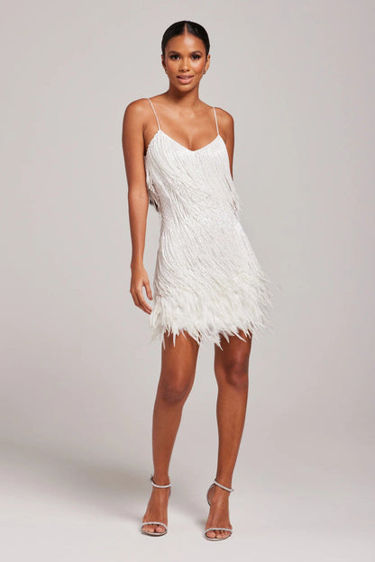 Vestido de cóctel mujer con flecos y plumas elegante