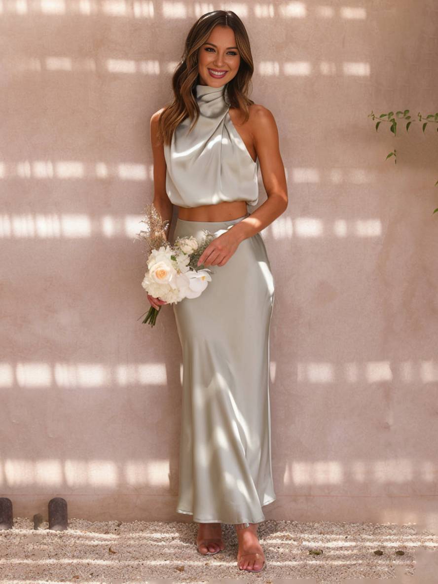 Conjunto Mujer de Satén Halter y Falda Maxi Elegante