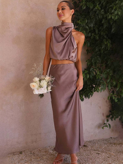Conjunto Mujer de Satén Halter y Falda Maxi Elegante