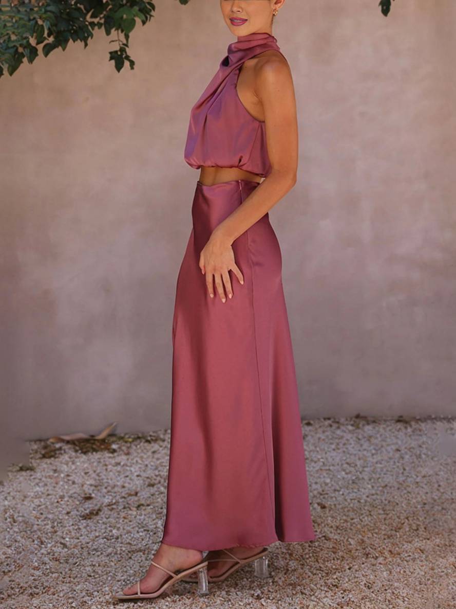 Conjunto Mujer de Satén Halter y Falda Maxi Elegante