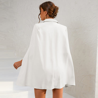 Vestido Corto Mujer con Capa Doble y Botonadura