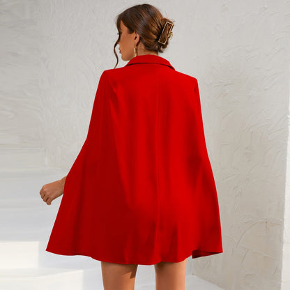 Vestido Corto Mujer con Capa Doble y Botonadura