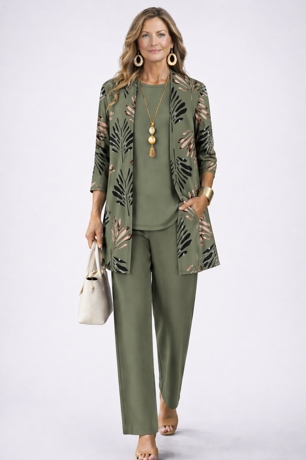 Conjunto Mujer de Tres Piezas Ajuste Clasico - Mavetta