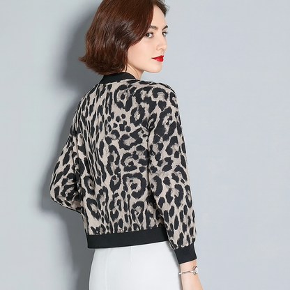 Chaqueta bomber mujer con estampado animal ajustada